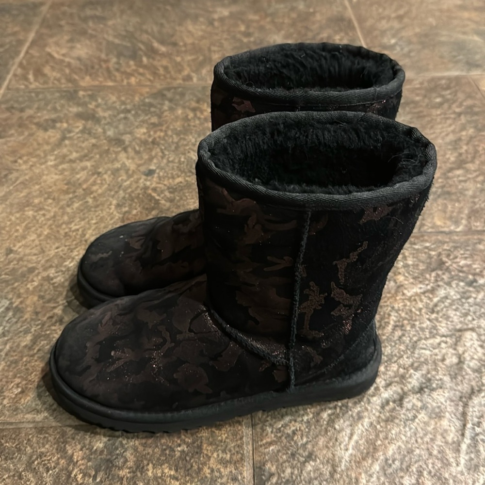 Ugg Australia Purple Camo Metallic Sparkly Shiny Shoes Boots